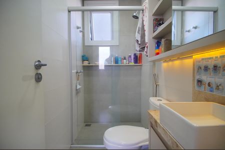 Casa à venda com 120m², 3 quartos e 2 vagasBanheiro da Suíte
