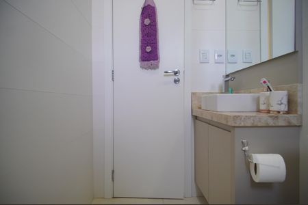 Casa à venda com 120m², 3 quartos e 2 vagasBanheiro