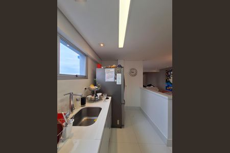 Cozinha de apartamento para alugar com 1 quarto, 140m² em Jardim São Paulo, São Paulo