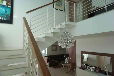 Casa de condomínio à venda com 350m², 3 quartos e 6 vagasPiso Superior