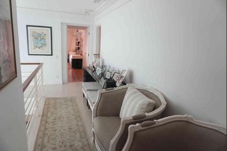 Casa de condomínio à venda com 350m², 3 quartos e 6 vagasAcesso aos Quartos