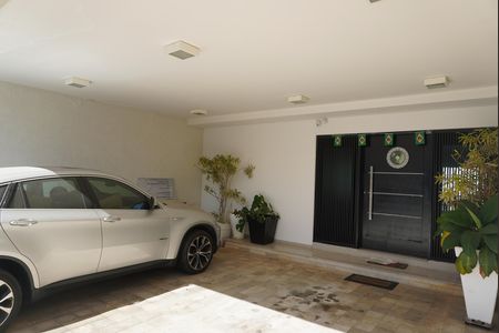 Garagem de casa de condomínio à venda com 3 quartos, 350m² em Alphaville, Santana de Parnaíba