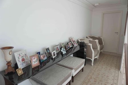 Casa de condomínio à venda com 350m², 3 quartos e 6 vagasAcesso aos Quartos