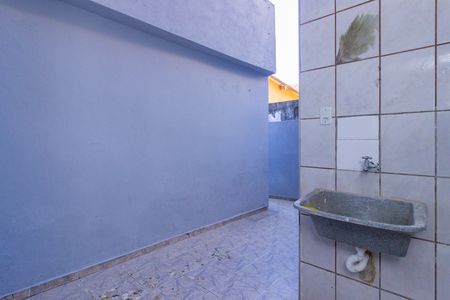 Casa para alugar com 100m², 2 quartos e 1 vaga Casa para alugar com 100m², 2 quartos e 1 vagaLavanderia