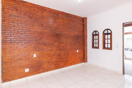 Casa para alugar com 100m², 2 quartos e 1 vaga Casa para alugar com 100m², 2 quartos e 1 vagaSala