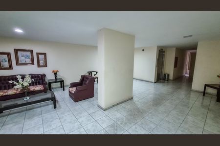 Apartamento para alugar com 76m², 2 quartos e 1 vaga Apartamento para alugar com 76m², 2 quartos e 1 vagaHall de entrada