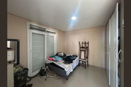 Casa à venda com 430m², 4 quartos e 2 vagas Casa à venda com 430m², 4 quartos e 2 vagasQuarto 3