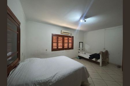 Casa à venda com 430m², 4 quartos e 2 vagas Casa à venda com 430m², 4 quartos e 2 vagasQuarto 1