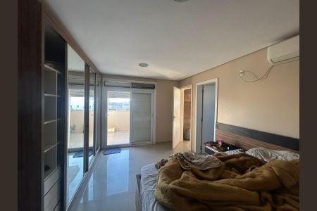 Casa à venda com 430m², 4 quartos e 2 vagas Casa à venda com 430m², 4 quartos e 2 vagasSuite