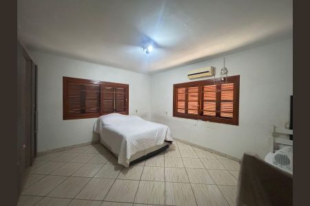 Casa à venda com 430m², 4 quartos e 2 vagas Casa à venda com 430m², 4 quartos e 2 vagasQuarto 1