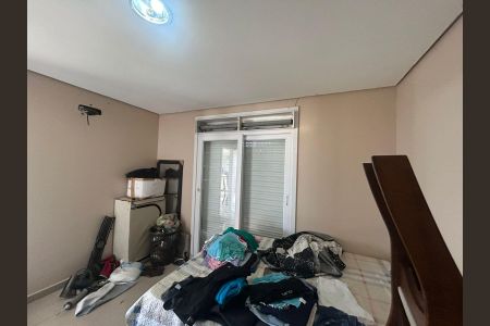 Casa à venda com 430m², 4 quartos e 2 vagas Casa à venda com 430m², 4 quartos e 2 vagasQuarto 3
