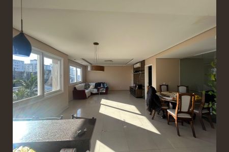 Casa à venda com 430m², 4 quartos e 2 vagas Casa à venda com 430m², 4 quartos e 2 vagasSala/Cozinha