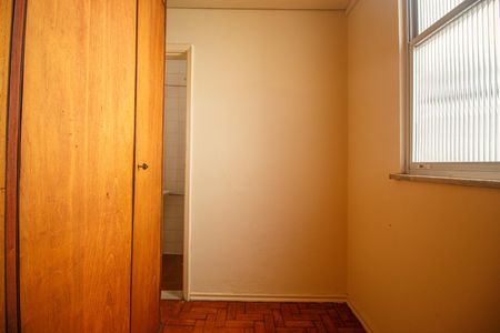 Quarto de Serviço de apartamento para alugar com 3 quartos, 90m² em Tijuca, Rio de Janeiro
