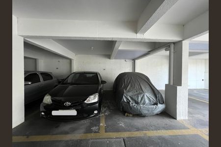 Garagem de apartamento à venda com 3 quartos, 220m² em Cabral, Contagem
