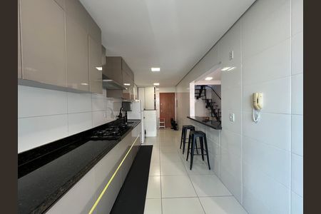 Cozinha de apartamento à venda com 3 quartos, 220m² em Cabral, Contagem