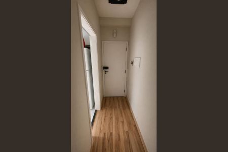 Corredor de apartamento à venda com 2 quartos, 60m² em Vila Iracema, Barueri