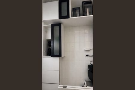 Banheiro de apartamento à venda com 2 quartos, 60m² em Vila Iracema, Barueri