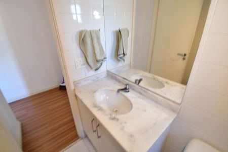 Apartamento à venda com 61m², 2 quartos e 1 vagaBanheiro Social