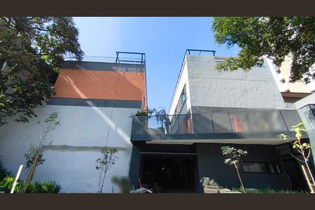 Fachada  de casa à venda com 2 quartos, 110m² em Vila Mariana, São Paulo