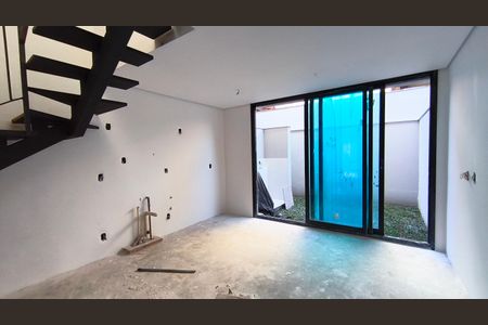 Casa à venda com 2 quartos, 110m² em Vila Mariana, São Paulo