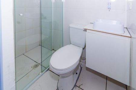 Banheiro de kitnet/studio para alugar com 1 quarto, 29m² em Socorro, São Paulo