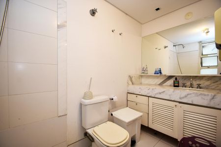 Apartamento à venda com 185m², 3 quartos e 2 vagasbanheiro suite 1