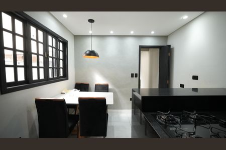 Casa à venda com 110m², 3 quartos e 2 vagasCozinha