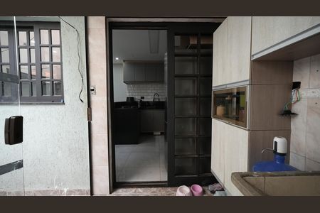 Casa à venda com 110m², 3 quartos e 2 vagasÁrea de Serviço