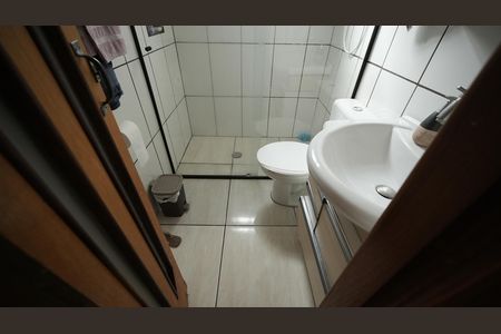 Banheiro Social de casa para alugar com 3 quartos, 110m² em Vila Linda, Santo André