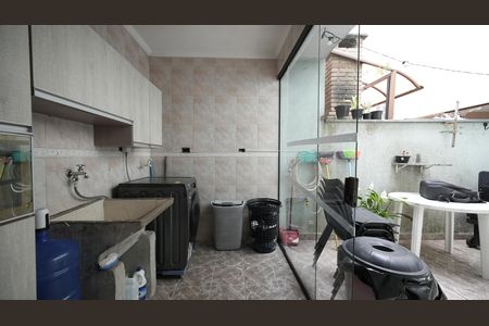 Casa à venda com 110m², 3 quartos e 2 vagasÁrea de Serviço