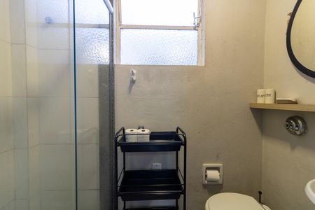 Banheiro social de kitnet/studio à venda com 1 quarto, 25m² em Centro Histórico, Porto Alegre