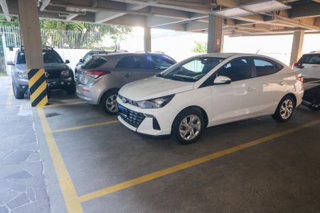 Apartamento à venda com 90m², 2 quartos e 1 vaga Apartamento à venda com 90m², 2 quartos e 1 vagaGaragem