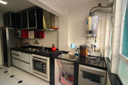 Apartamento à venda com 90m², 2 quartos e 1 vaga Apartamento à venda com 90m², 2 quartos e 1 vagaCozinha e Área de Serviço