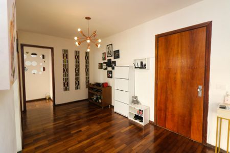 Apartamento à venda com 90m², 2 quartos e 1 vaga Apartamento à venda com 90m², 2 quartos e 1 vagaSala de Jantar