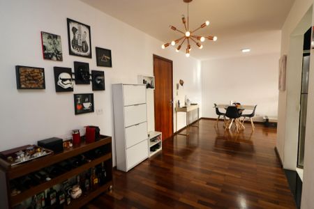 Apartamento à venda com 90m², 2 quartos e 1 vaga Apartamento à venda com 90m², 2 quartos e 1 vagaSala de Jantar