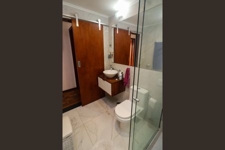 Apartamento à venda com 90m², 2 quartos e 1 vaga Apartamento à venda com 90m², 2 quartos e 1 vagaBanheiro
