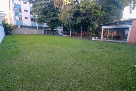 Apartamento à venda com 90m², 2 quartos e 1 vaga Apartamento à venda com 90m², 2 quartos e 1 vagaÁrea comum - Campo