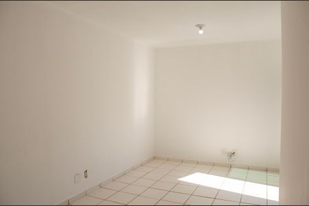 Casa de condomínio à venda com 76m², 2 quartos e 2 vagas Casa de condomínio à venda com 76m², 2 quartos e 2 vagasSala