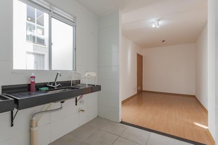 Cozinha e Área de Serviço de apartamento para alugar com 2 quartos, 50m² em Mário Quintana, Porto Alegre