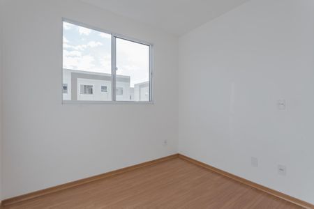 Quarto 2 de apartamento para alugar com 2 quartos, 50m² em Mário Quintana, Porto Alegre
