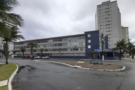 Fachada de kitnet/studio para alugar com 0 quarto, 39m² em Guilhermina, Praia Grande
