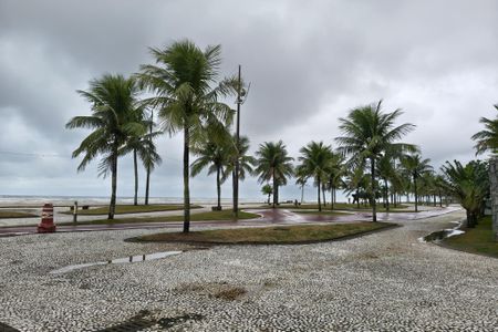 Vista da Rua de kitnet/studio para alugar com 0 quarto, 39m² em Guilhermina, Praia Grande