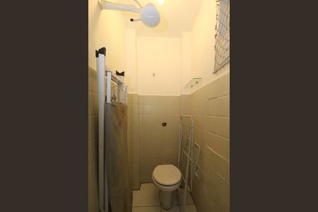 Apartamento à venda com 82m², 2 quartos e 1 vaga Apartamento à venda com 82m², 2 quartos e 1 vagaBanheiro de serviço