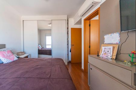 Apartamento à venda com 126m², 3 quartos e 3 vagas Apartamento à venda com 126m², 3 quartos e 3 vagasQuarto 1