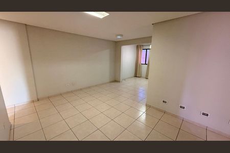 Apartamento para alugar com 3 quartos, 75m² em Setor Bueno, Goiânia