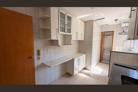 Apartamento para alugar com 3 quartos, 75m² em Setor Bueno, Goiânia