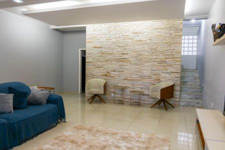Casa para alugar com 600m², 4 quartos e 4 vagas Casa para alugar com 600m², 4 quartos e 4 vagasSala - 1º Pavimento