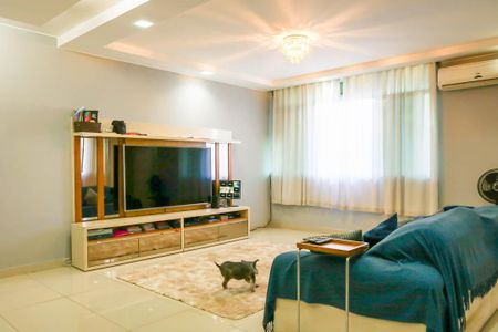 Casa para alugar com 600m², 4 quartos e 4 vagas Casa para alugar com 600m², 4 quartos e 4 vagasSala - 1º Pavimento