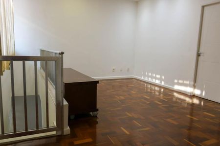 Casa para alugar com 600m², 4 quartos e 4 vagas Casa para alugar com 600m², 4 quartos e 4 vagasHall do 2º Pavimento
