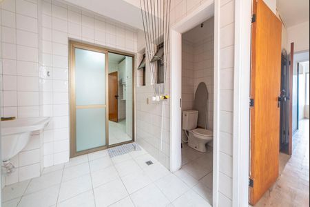 Apartamento para alugar com 100m², 3 quartos e 2 vagas Apartamento para alugar com 100m², 3 quartos e 2 vagasÁrea de Serviço